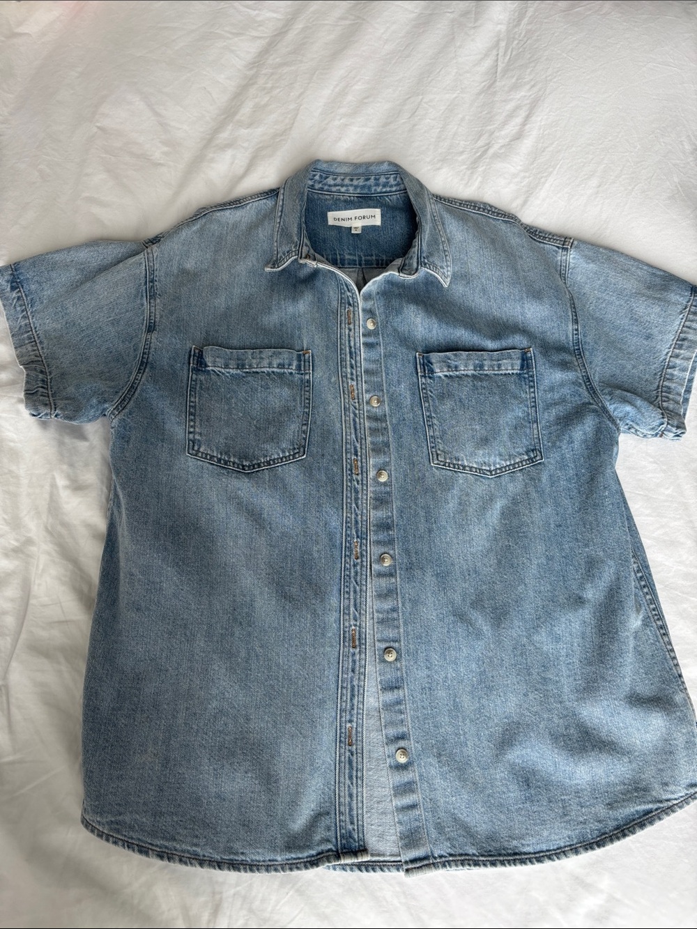 Aritzia Denim Forum Women’s Washed Blue Short-Sleeve Denim Oversized shirt